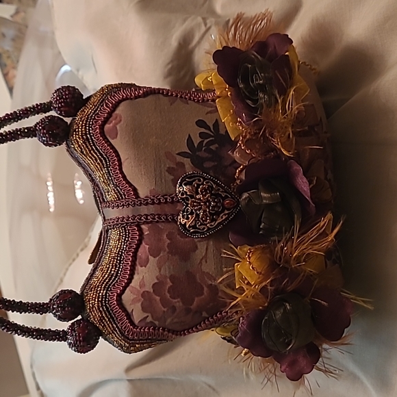 Retired Vintage Mary Frances Handbag - Picture 2 of 8